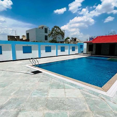Hotel The Mewar Dabok Esterno foto